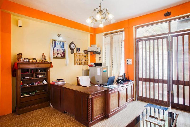 Oyo 28425 Dal Lake Resort Дармсала Экстерьер фото